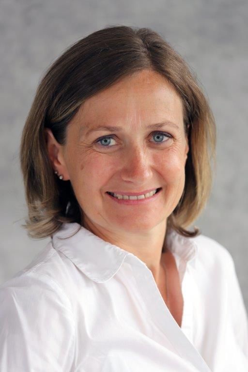 Frau Martina Kröll